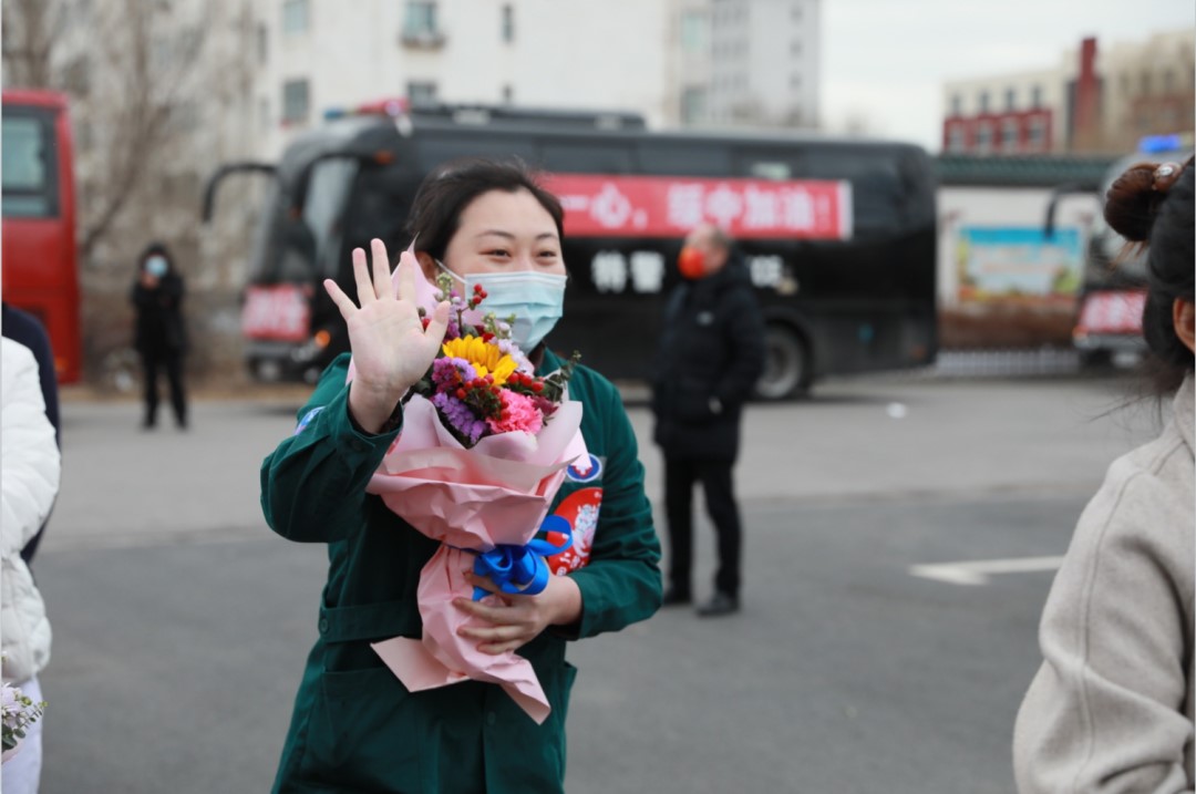 春暖花開，英雄歸來(lái)！葫蘆島市第二人民醫(yī)院支援綏中醫(yī)療隊(duì)凱旋而歸~(圖9)